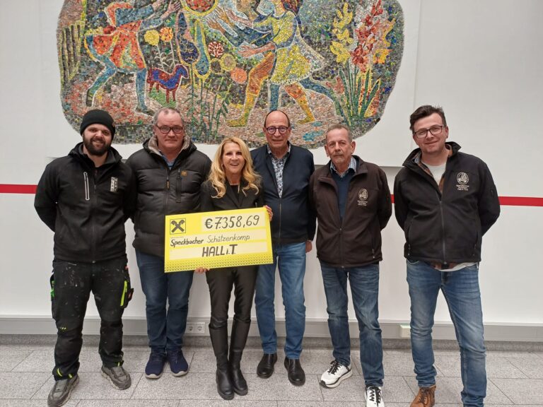 Speckbacher-Schützenkompanie Hall in Tirol übergibt Rekordspende an Kinderkrebsstation